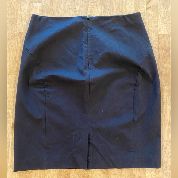 Banana Republic pencil skirt - Picture 4 of 4